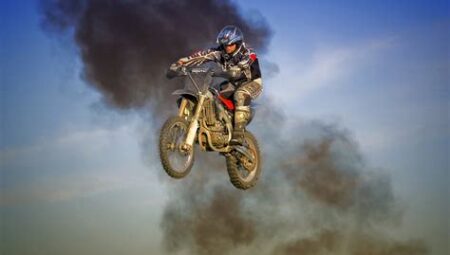 Supercross: Motor Sesi ve Adrenalin